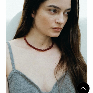 포틀 레드 원석 목걸이 팝니다