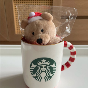 스타벅스 크리스마스 캔디케인 머그 & 곰인형
