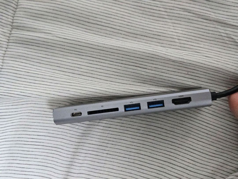 벨킨 6 in 1 USB-C 멀티포트 허브 이미지
