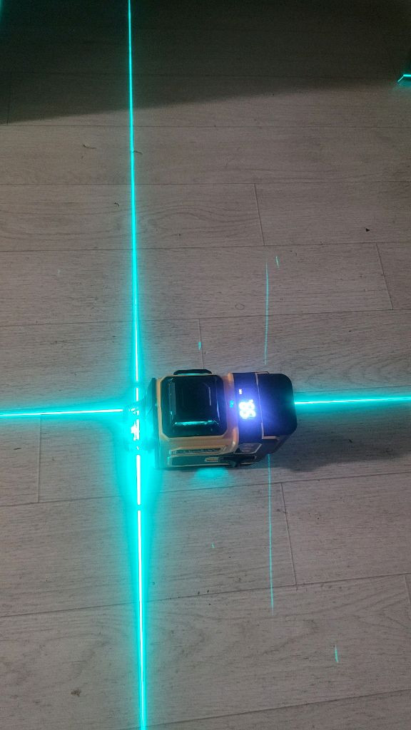 디월트 레이저레벨기 16라인 자동 이미지