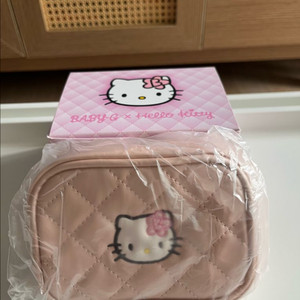 BABY-G 콜라보 헬로키티 퀼팅 파우치