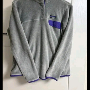 파타고니아 신칠라 후리스 차콜 L