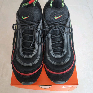 나이키 에어맥스 270