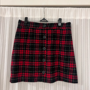 레드체크패턴 치마