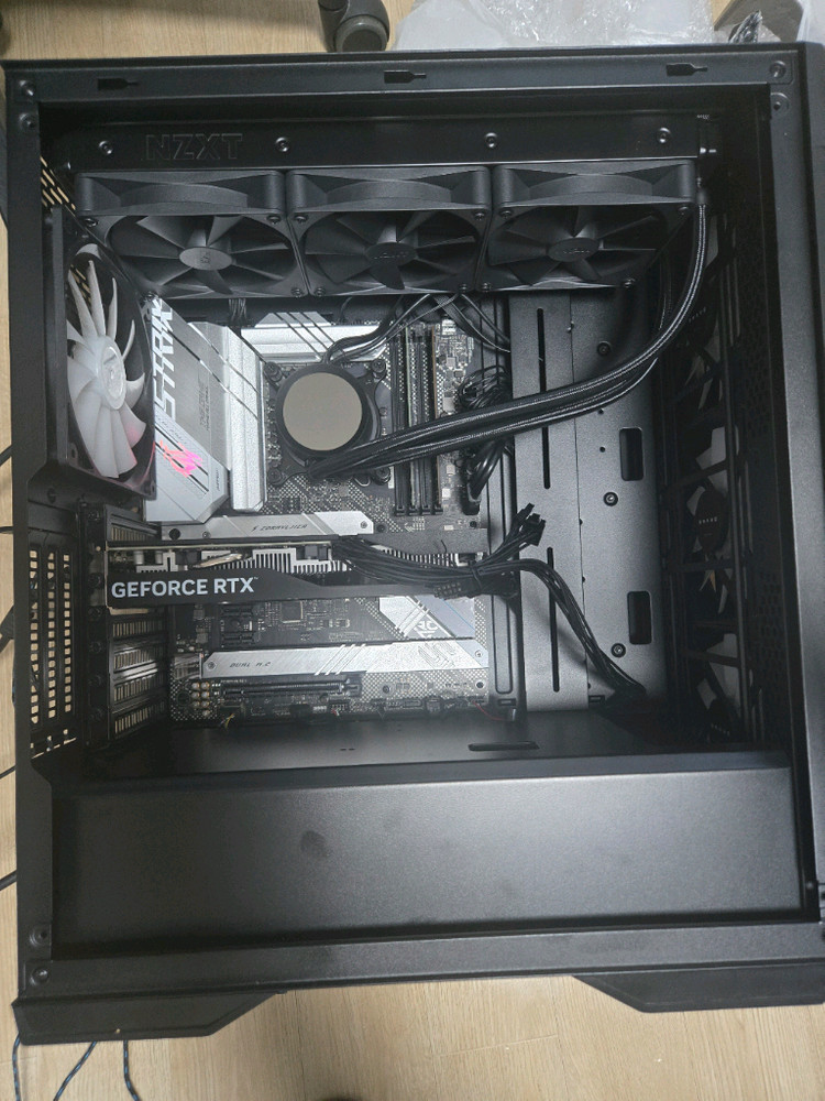 고사양 i7-14700K RTX4060 b660 32g 500g 2T등 본체 & 32 모니터 팜--2