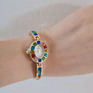 컬러스톤큐빅 손목시계 패션시계 골드컬러 팔찌 새상품 빈티지스타일