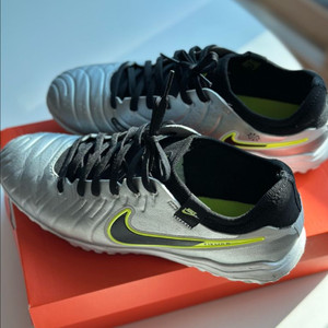 나이키 풋살화 레전드10 TF