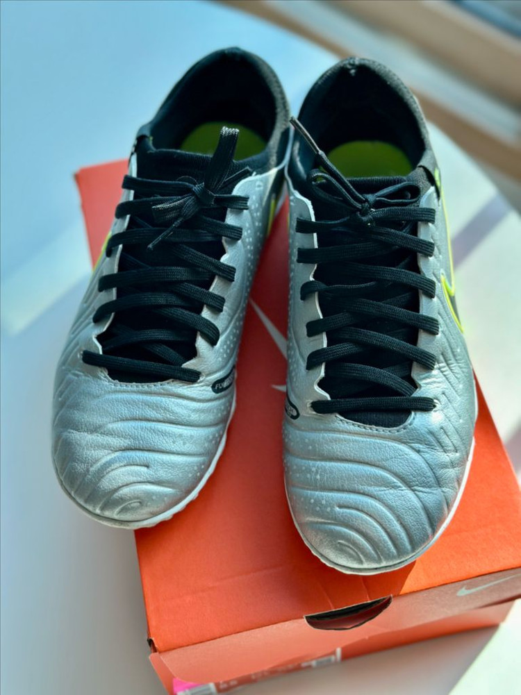 나이키 풋살화 레전드10 TF--2