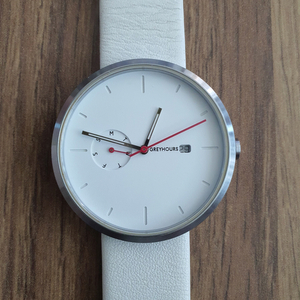 그레이아워즈 에센샬 화이트(Greyhours Essential White) 시계 팝니다.
