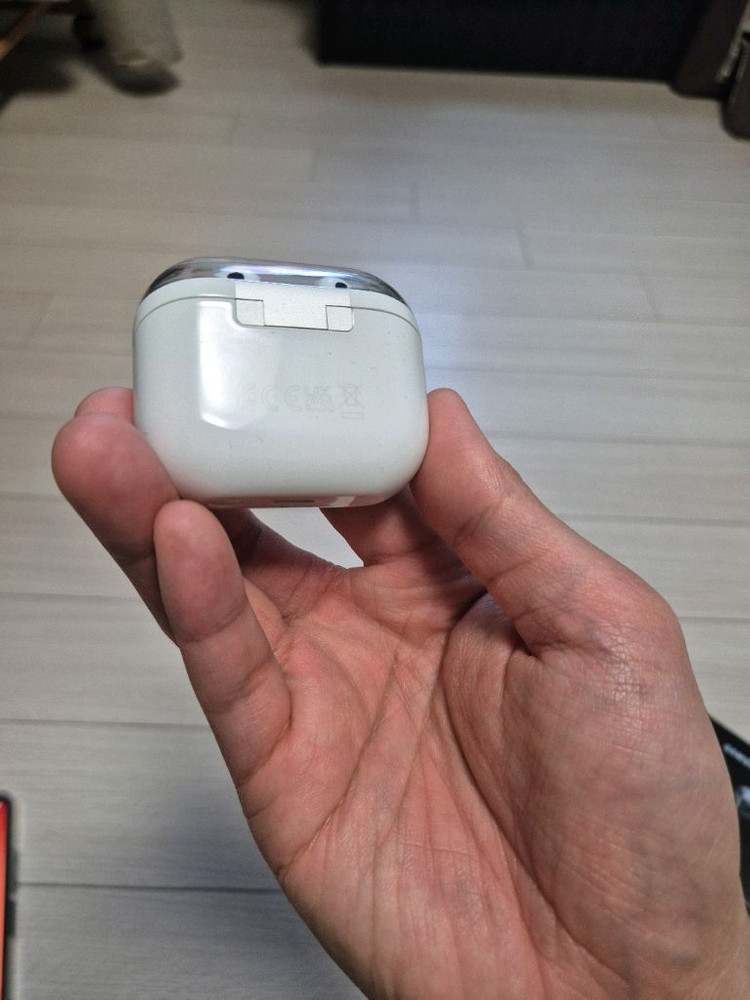 버즈3프로 화이트 이미지