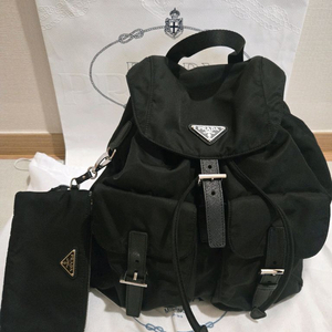 프라다 미디엄 리나일론 백팩