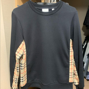 버버리 맨투맨 14 y - 20만원 (상태최상 성인 착용 가능) 이미지