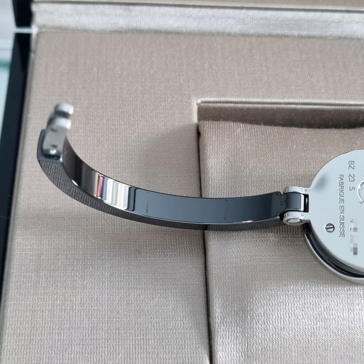 불가리 신형 비제로원 세라믹 23mm 쿼츠 BZ23BSCC(2017년식) 이미지