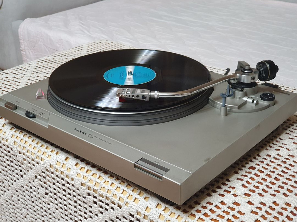 테크닉스 TECHNICS SL-D1 다이렉트 턴테이블 이미지