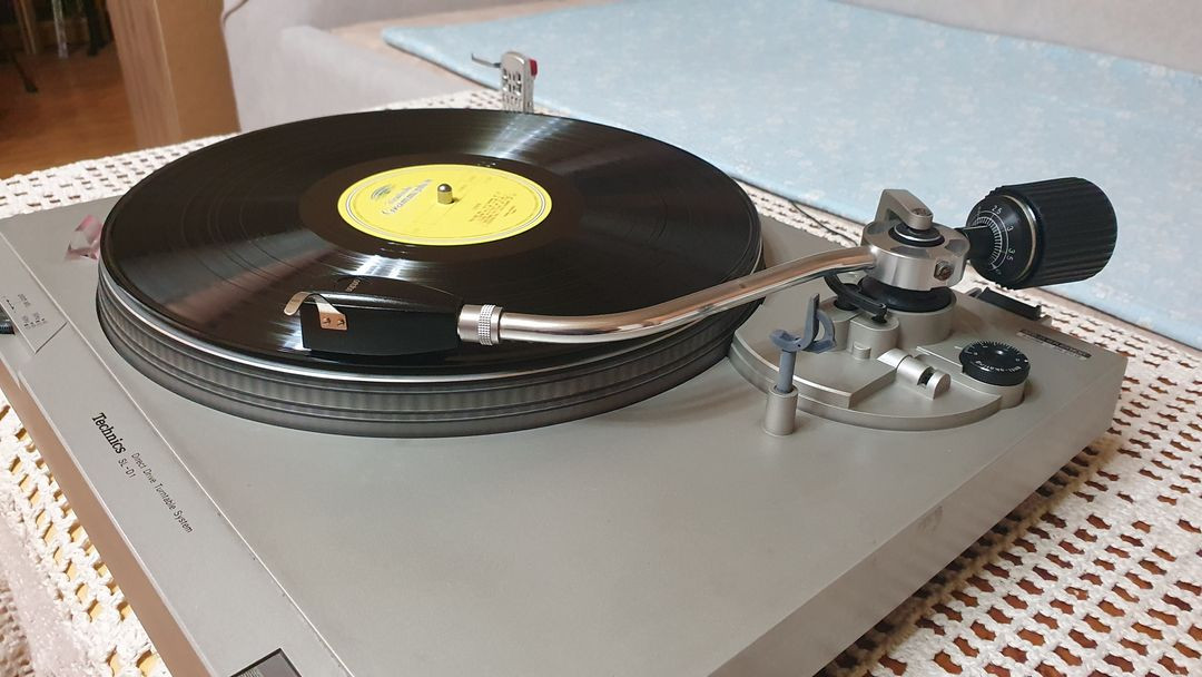 테크닉스 TECHNICS SL-D1 다이렉트 턴테이블 이미지