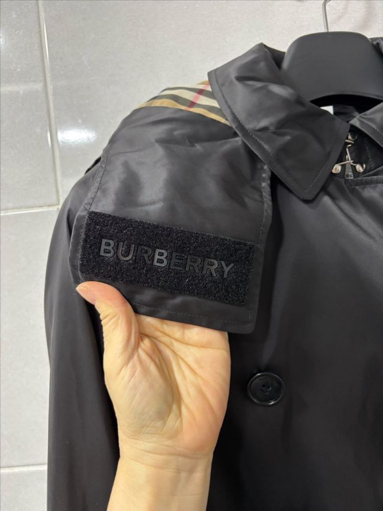 정품)버버리 켄징턴 후드 트렌치--3