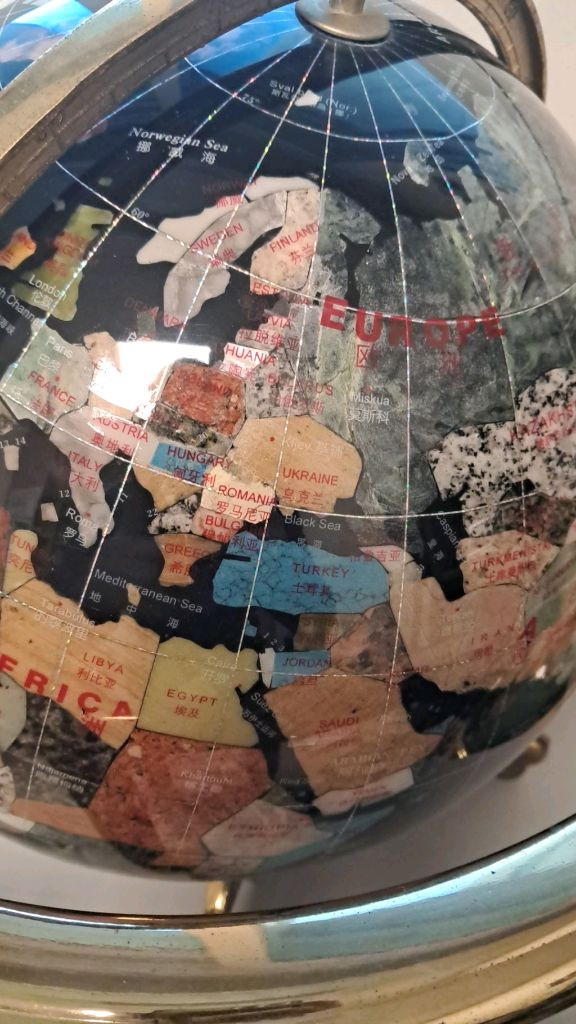 원석 지구본 이미지