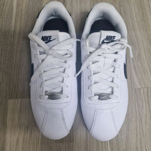 나이키 코르테즈 흰검gs 230 이미지