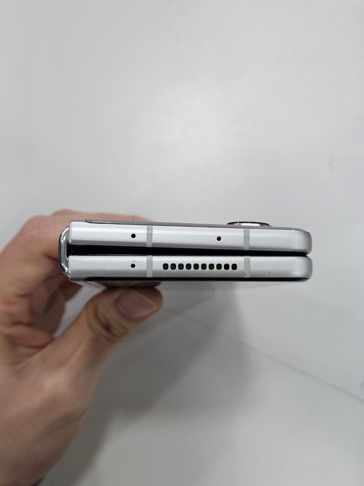 갤럭시Z폴드3 256GB 실버 이미지