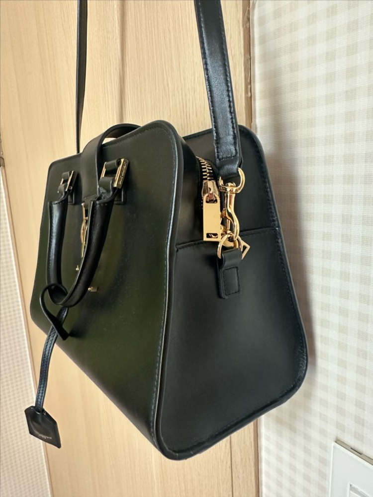 생로랑 카바스 베이비 블랙 금장 이미지