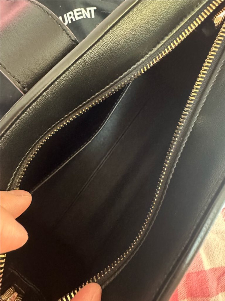 생로랑 카바스 베이비 블랙 금장 이미지