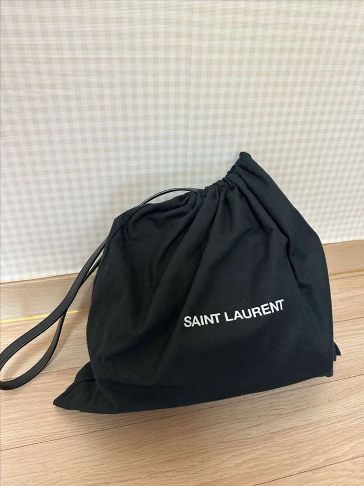 생로랑 카바스 베이비 블랙 금장 이미지