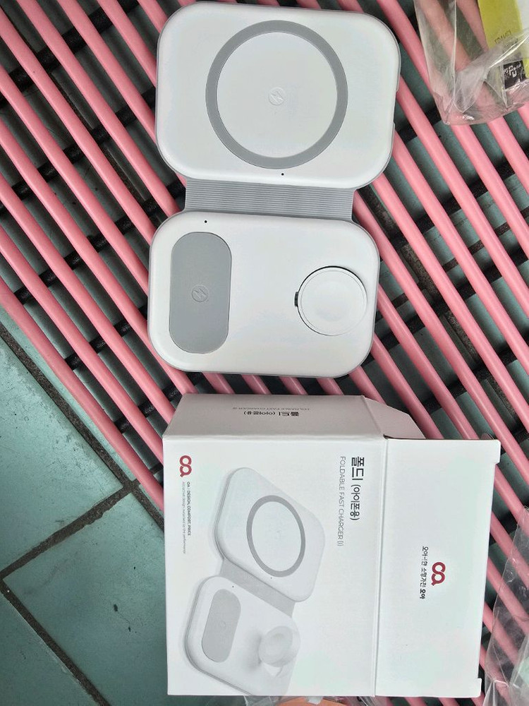 삼성 p5400 무선충전기 오아접이식 애플충전기--2