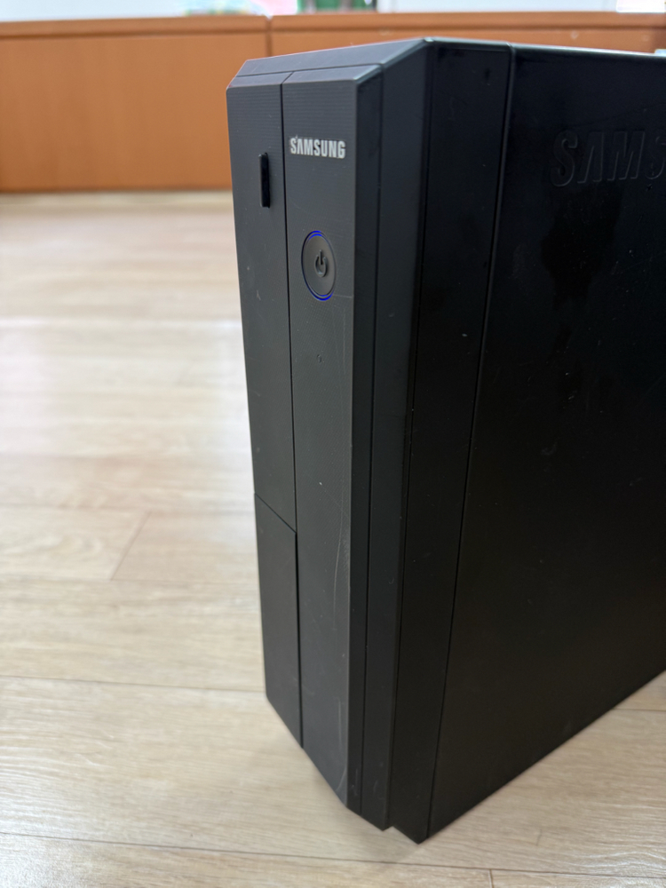 컴퓨터 본체 팝니다--2