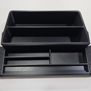 콜로라도 [Z71 전용] 콘솔트레이 판매합니다. 이미지