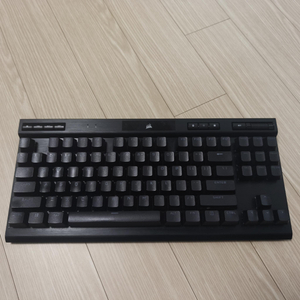 [김포/일산/택배 가능] 커세어 K70 RGB TKL 기계식 키보드 (은축) 판매 이미지