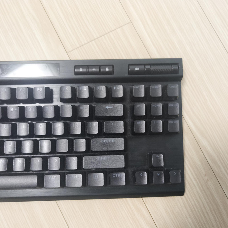[김포/일산/택배 가능] 커세어 K70 RGB TKL 기계식 키보드 (은축) 판매 이미지