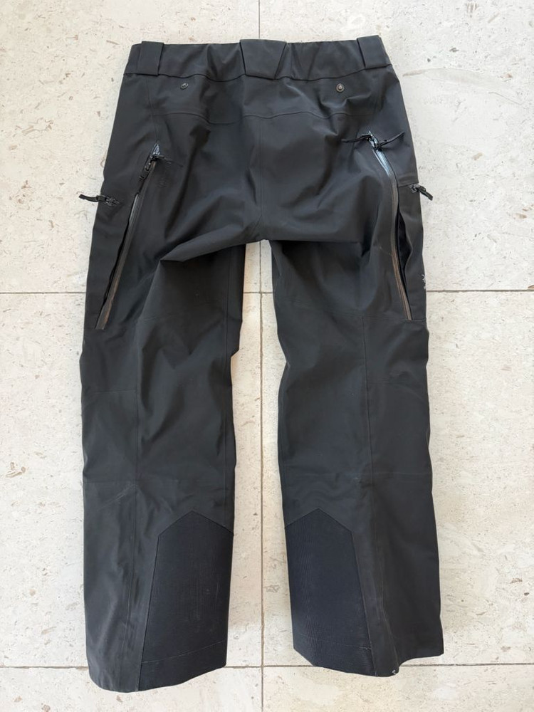 [M] 아크테릭스 세이버 팬츠 블랙--2