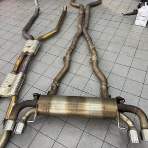 BMW G30 M550i 트니어 가변배기 이미지