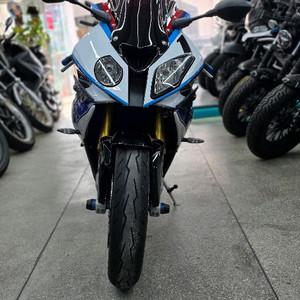 bmw hp4 저렴히보냅니다