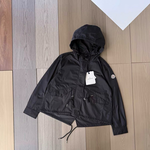 몽클레어 노이제이 후드 파카 (바람막이)