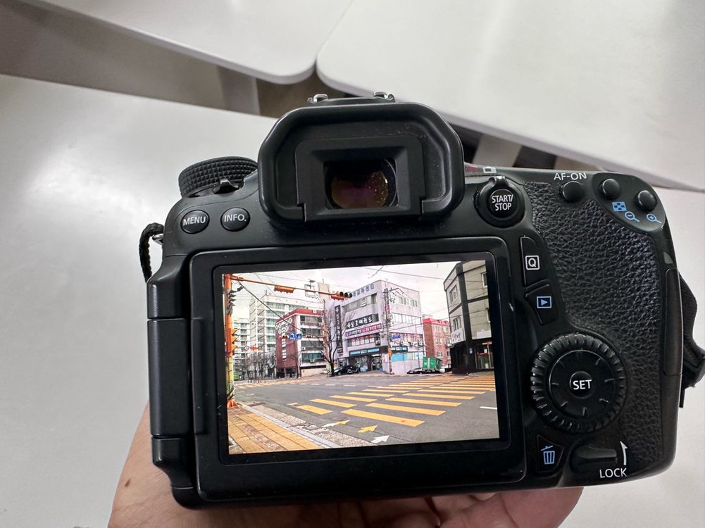 가격인하 / 캐논 EOS 70D + 18-55mm표준렌즈 풀세트 이미지