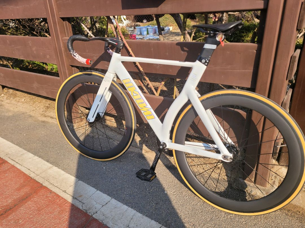 언노운 lv3 M 사이즈 업글 픽시 자전거 이미지