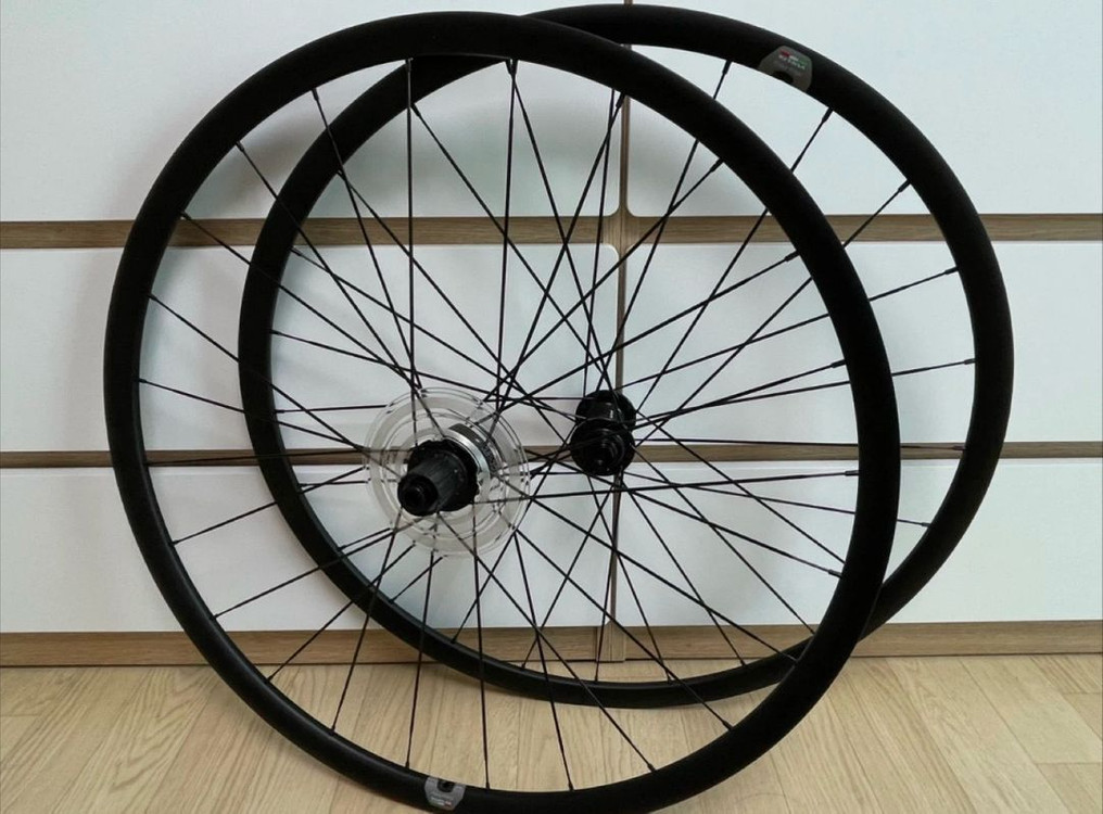 뷰엘타 R25 COMP 무데칼 디스크 로드 휠셋--1