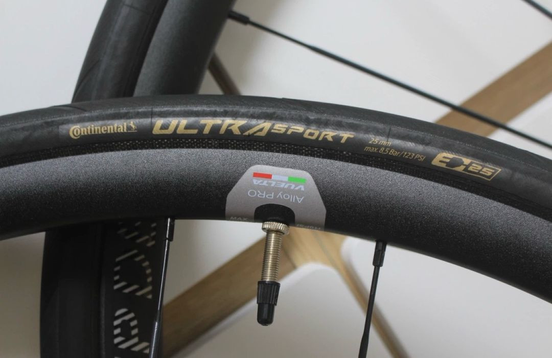 뷰엘타 R25 COMP 무데칼 디스크 로드 휠셋--6