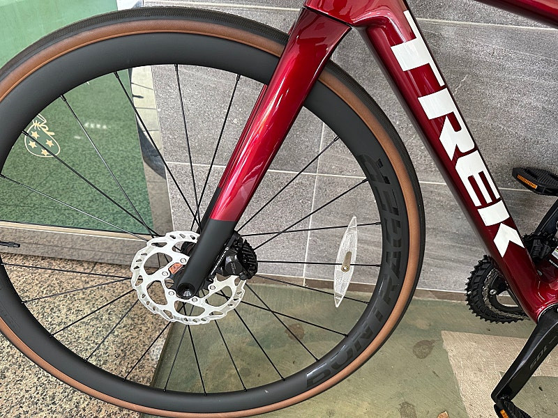 트렉 마돈 sl6 8세대 105 전동 1회 주행, 컨디션 최상 이미지