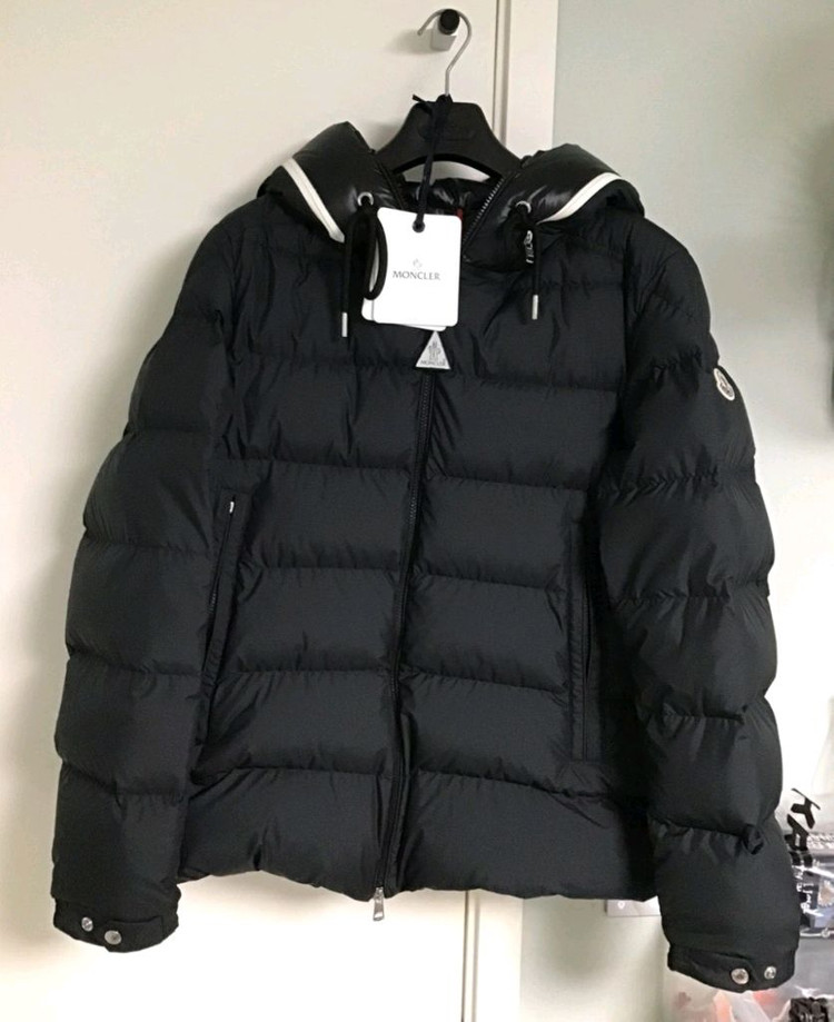 몽클레어 카데레 구스다운 패딩 새상품급 4사이즈(선물용가능)--3