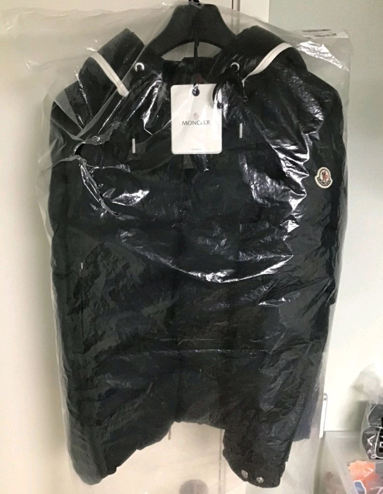 몽클레어 카데레 구스다운 패딩 새상품급 4사이즈(선물용가능)--9
