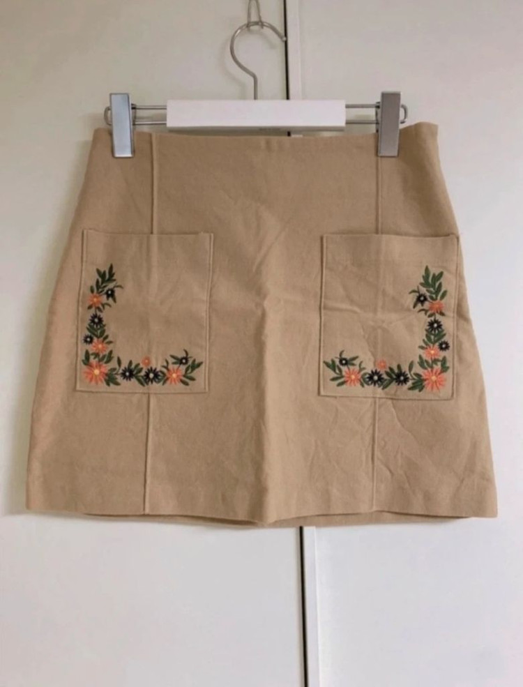 플라워 자수 베이지 스커트 M--3