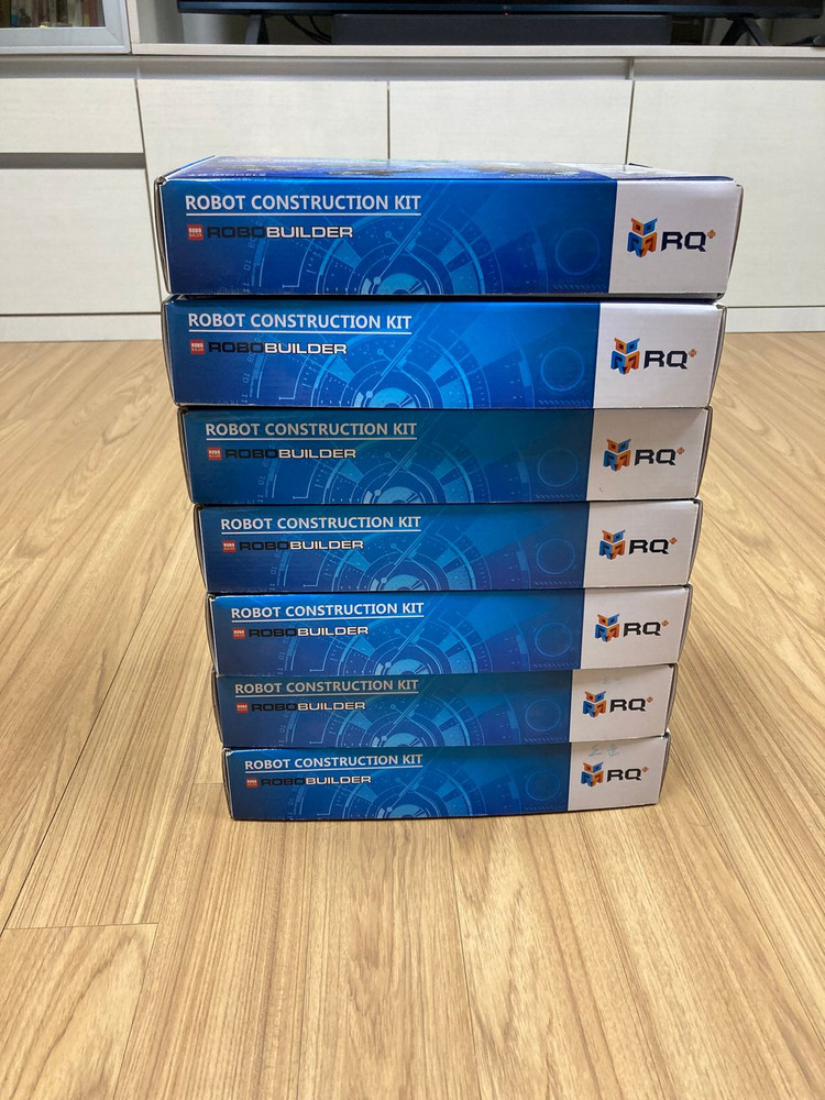 RQ-HUNO 휴머노이드 로봇 세트 7개 판매합니다. 이미지