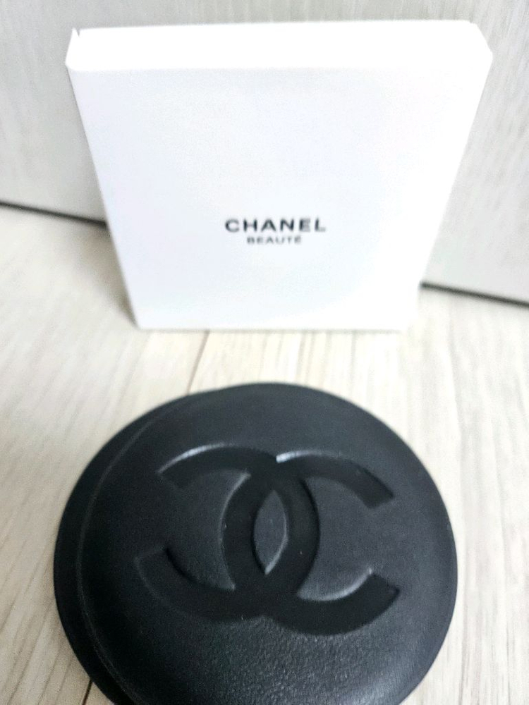 정품) 샤넬 블랙 원형 양면 거울 (코스메틱)--2