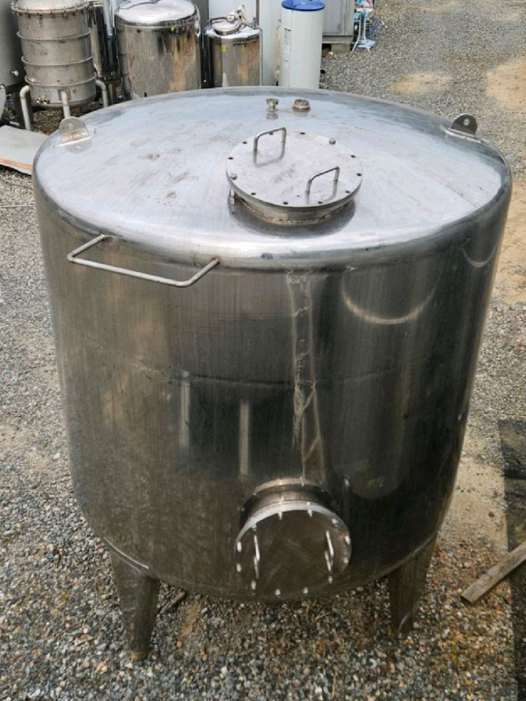 정수탱크 물탱크 스텐탱크 생수탱크 식수탱크 8톤 8루베 8천리터 대형탱크 대형물탱크 스덴탱크 스뎅탱크 이미지