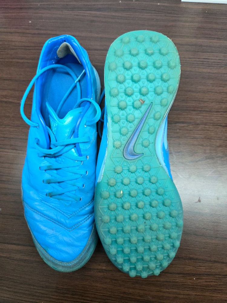 나이키 티엠포 프록시모 tf--1