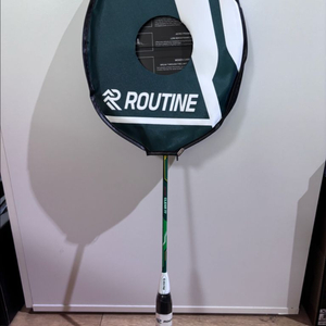 루틴 배드민턴 라켓 새상품