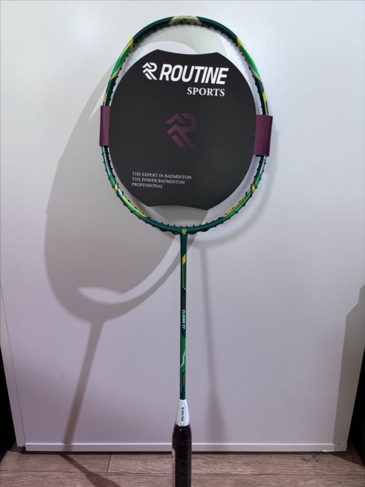 루틴 배드민턴 라켓 새상품--1