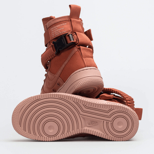 나이키 SF 에어포스1 새제품 (더스티피치 857872-202)